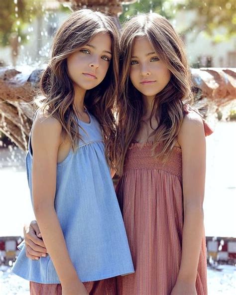 Pin On Clements Twins Future Supermodels Gambaran