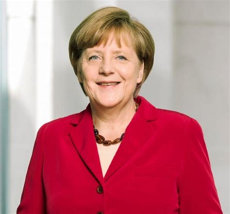 Angela merkel (born 1954) became the first woman ever to lead germany as chancellor. Gamescom 2017: Bundeskanzlerin Angela Merkel eröffnet ...