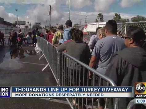 The arizona food bank network (azfbn) is a coalition of 5 regional food banks and almost 1,000 food pantries and agencies, working to address we are not a food bank ourselves, but support food banks, collaborating with them and government agencies, community organizations, schools, and. Long lines forming, St. Mary's Food Bank still needs ...