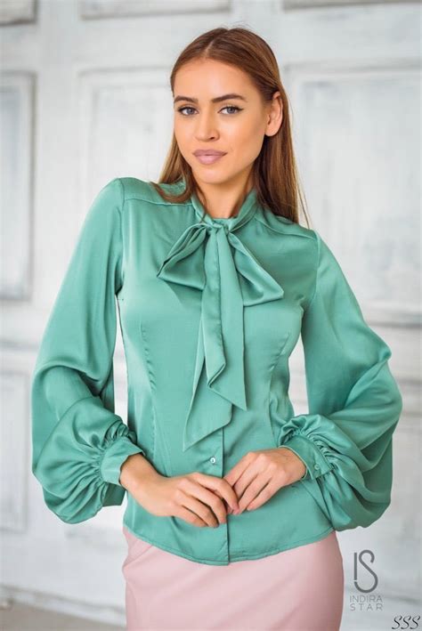 Pin By Leusel On Schleife Schluppen Blouse Satin Bow Blouse Silk Outfit