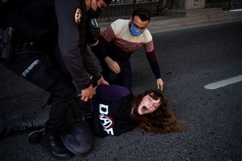 Istanbul Police Detain Over 200 Defying May Day Protest Ban