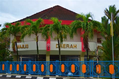 Setelah berakhirnya kekuasaan inggris, yang berkuasa di indonesia adalah pemerintahan hindia belanda. LAMAN WEB RASMI MAJLIS DAERAH BETONG