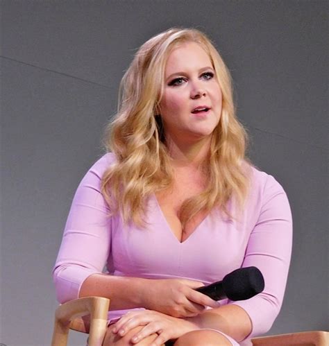Photos Amy Schumer Shines At Sexy Trainwreck Premiere