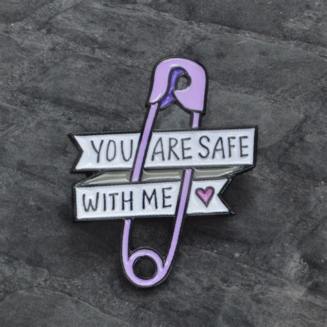 You Are Safe With Me Pin Purple Paper Clip Brooch For Women Men Enamel Pin Hat Backpack Clothes