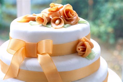 Hochzeitstorte selber backen so gehts