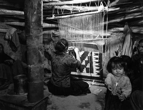 25 Incredible Pictures That Capture Everyday Life Of The Navajo Nation