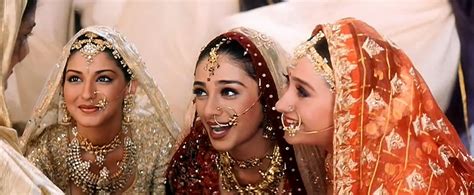 Hum saath saath hain (1999) hindi movie salman khan, saif ali khan, sonali bendre, karishma kapoor. ИНДИЙСКИЕ ПЕСНИ Ru: Maiyya Yashoda - Hum Saath Saath Hain