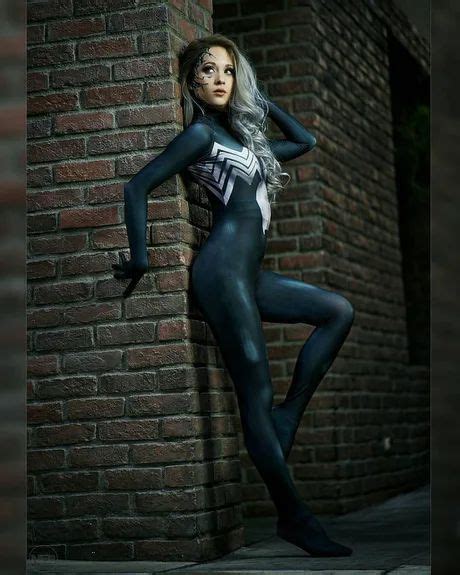 Hendo Art In The Spideyvenom Symbiote Suit Marvel Girls Cosplay
