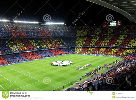 El modelo de escuela del fc barcelona dirigida a niños y niñas. FC BARCELONA editorial image. Image of barcelona, colourful - 29766885