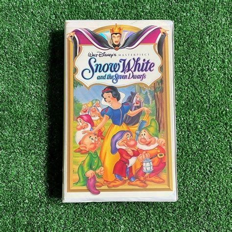Snow White And The Seven Dwarfs Walt Disneys Masterpiece Collection