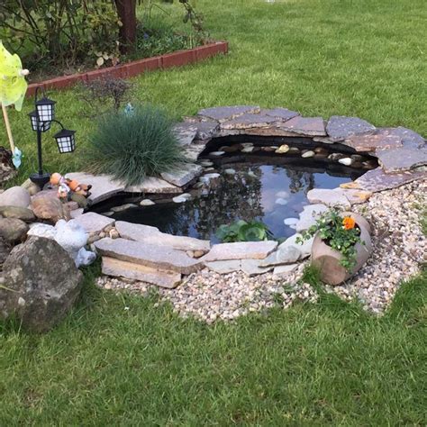 Als miniteich eignen sich halbierte wein oder whisky fässer ein alter beispiel kleine gartenteiche beispiele hallo willkommen für dich zu unser weblog bookbugs. 55 Gartenteich Bilder lassen Sie für Ihren Traumgarten ...