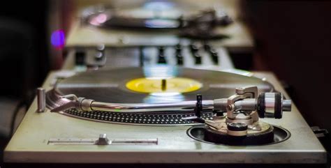 5 Best Dj Turntables For Beginners In 2020 Reviews