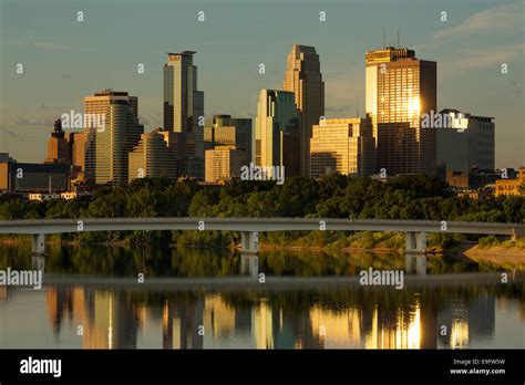 Downtown Skyline Mississippi River Minneapolis Minnesota Usa Stock