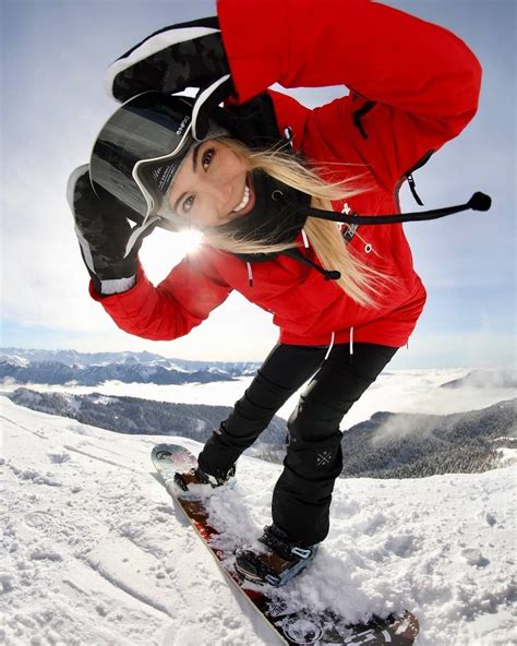 Y J D Snowboard Girl Snowboarding Aesthetic Girl Skier Snow Trip Snow Fashion Foto Casual