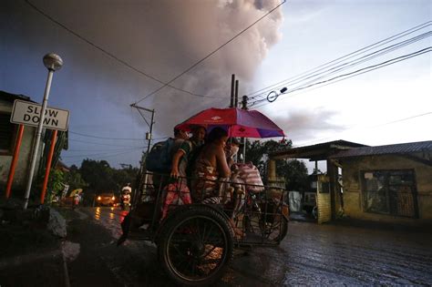 Photos Show Philippines Taal Volcano Eruption Thousands Forced To