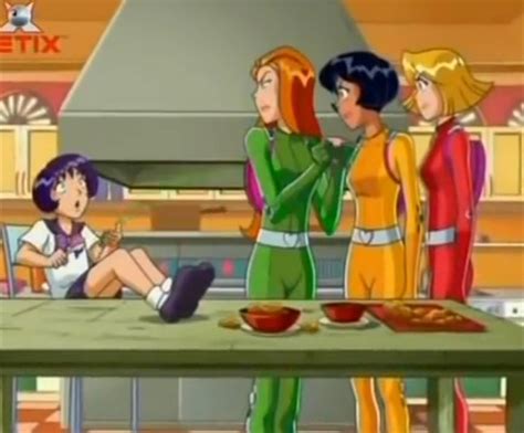 Pin By Naomi Kigu On Totally Spies Totally Spies Ronald Mcdonald Guys