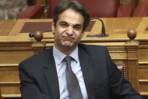 Η πολιτική της κυβέρνησης μητσοτάκη μπορεί να χαρακτηριστεί ως μία μετριοπαθής προσπάθεια εφαρμογής μιας φιλελεύθερης πολιτικής, σε μια εποχή που ο κομμουνισμός γκρεμιζόταν και ο. Στα δύο στρατόπεδα, το ένα ....δώρο!!! - Triklopodia