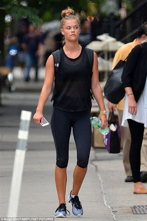 Nina Agdal Flashes Her Toned Abs In A Crop Top And Tight Leggings In New York Daily Mail Online