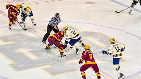 1 seed and this will be the team's fourth consecutive trip to the ncaa tournament, which is the tufts earned an automatic berth and a first round bye game in the ncaa after winning the nescac conference championship last weekend. 4 college hockey games this weekend with major NCAA ...