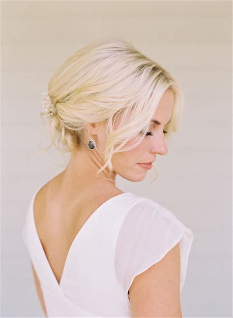 20 Wedding Hairstyles For Short Hair Updos Half Up And More Weddingwire
