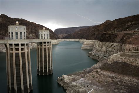 Water Levels Continue To Drop At Lake Mead Lake Powell Ap News