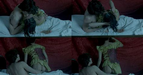 Naked Asia Argento In Une Vieille Maîtresse