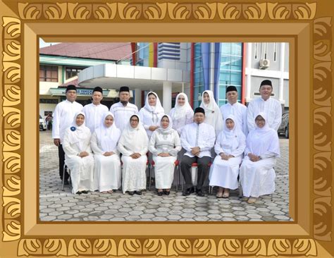 Definisi pengembangan pengembangan adalah suatu usaha untuk meningkatkan kemampuan teknis, teoritis, konseptual, dan moral pegawai sesuai dengan kebutuhan. Ikrar Pegawai - RSJD AHM