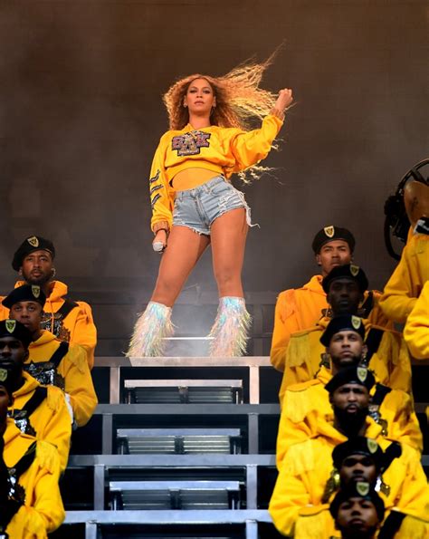 Beyoncés Performance Outfit Coachella 2018 Popsugar Fashion