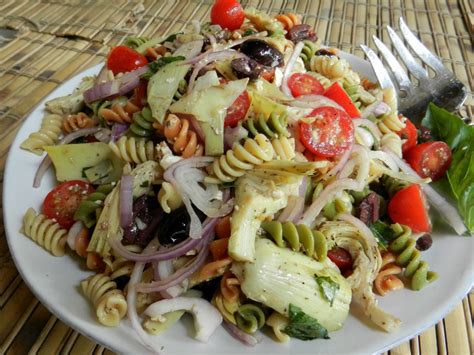 Cold Rotini Pasta Salad With Tomatoes And Artichoke Hearts