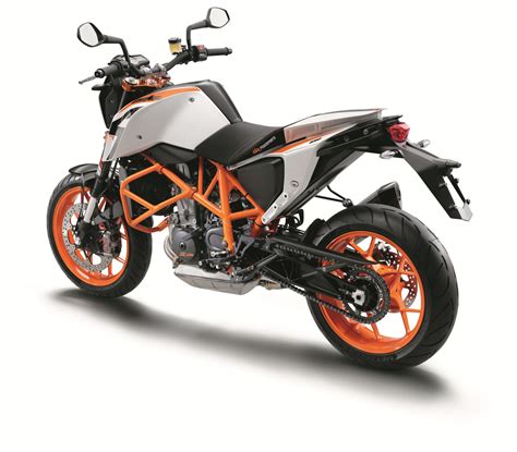 A whole 690 cm³ of. KTM 690 Duke R - Alle technischen Daten zum Modell 690 ...