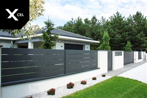 Minimalist Aluminum Fence In Grey House Fence Design Modern Fence