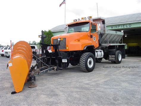 International 4x4 Snow Plow Truck Snow Plow Trucks Pinterest