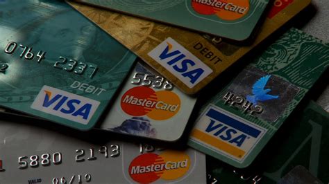 A low interest credit card is generally a good fit for someone who carries a balance from month to month. LOW INTEREST CREDIT CARD OFFERS - YouTube
