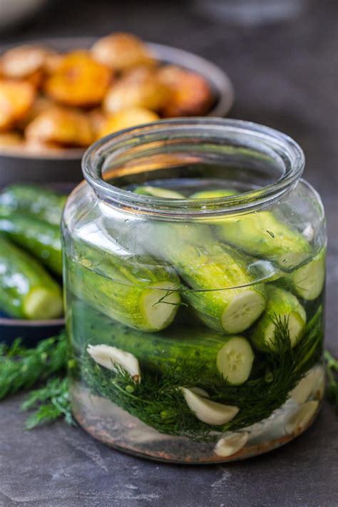 Quick Pickled Cucumber (How to Pickle Cucumbers)