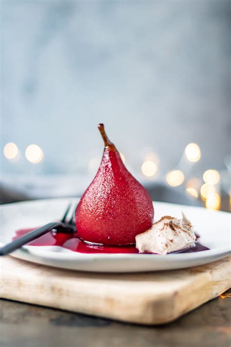 Poached Pears Without Wine