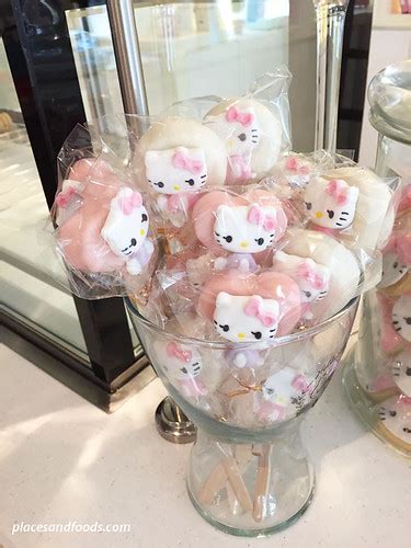 Padini sunway pyramid is one of the most popular fashion retailer in town, check out their quality, comfortable and more! Hello Kitty Gourmet Café Sunway Pyramid