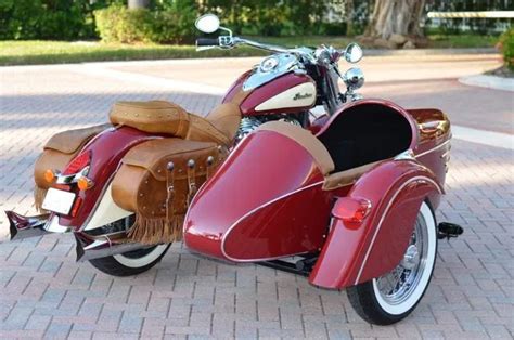 23 Cool Sidecar Motorcycles Vintagetopia Custom Motorcycle Helmets