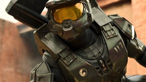 The New Live Action Halo Series Will Reveal Master Chiefs Face And The