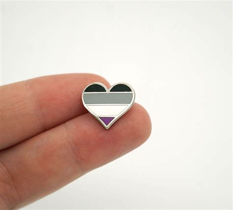 Asexual Pin Flag Tiny Heart Enamel Compoco
