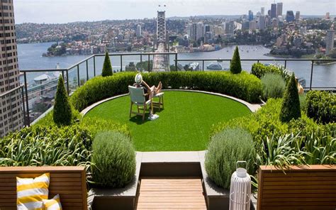 Simple Rooftop Garden Design See More