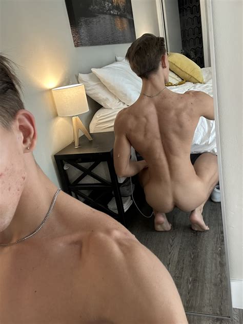 Lowkey Joey X On Twitter RT For The Mirror Selfie Nude Pic Https