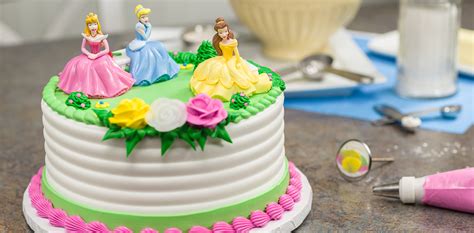 Despicable me minion jual kue ulang tahun. Inspirasi Kue Ulang Tahun: Cantik Di Mata, Lezat Di Lidah ...