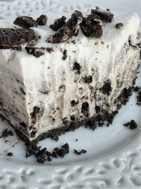 easy oreo pudding layer dessert an easy no bake dessert with layers of mint oreos cream