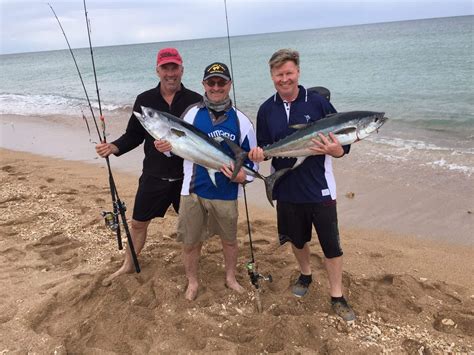 Beach Fishing off the Mackerel Islands