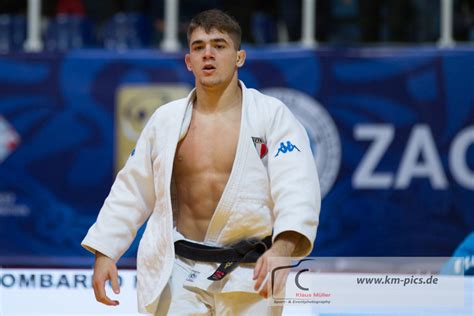 Il 23enne lombardo ha ottenuto il 77% delle preferenze espresse dai tifosi sul sito della figc, precedendo leonardo spinazzola (8%) e ciro immobile (4%). JudoInside - Manuel Lombardo Judoka