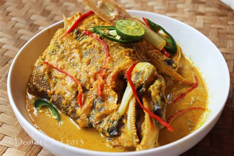 1 ekor ikan laut, seperti: Resep Woku Ikan Belanga Khas Manado (Manadonese Spicy Fish Curry Soup) | DENTIST CHEF