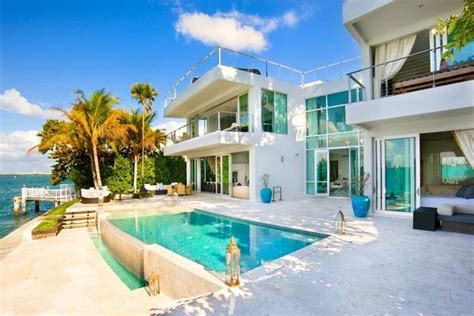 Espectacular Casa Frente Al Mar Con Piscina Increible En Miami Beach