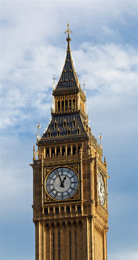 Old Ornamental Big Ben Facade In London · Free Stock Photo