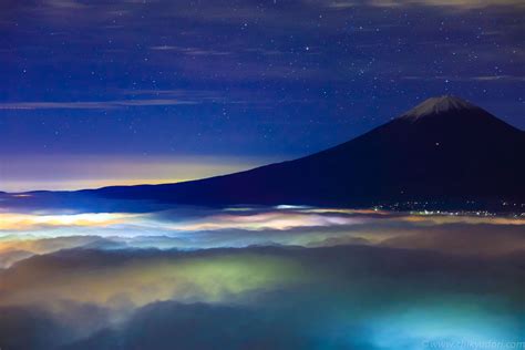 輝く雲海、新道峠からの富士山と天の川cloud Sea With Mtfuji From Shindou Touge 地球の撮り方