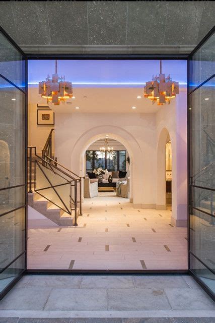 welcome inside rihanna dropped 6 8 million on a glam l a mansion photos hollywood mansion